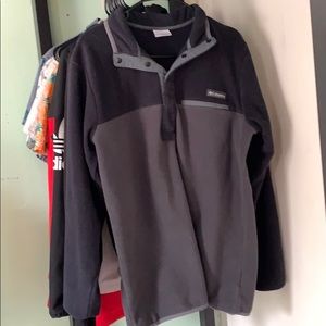 Columbia fleece sweater